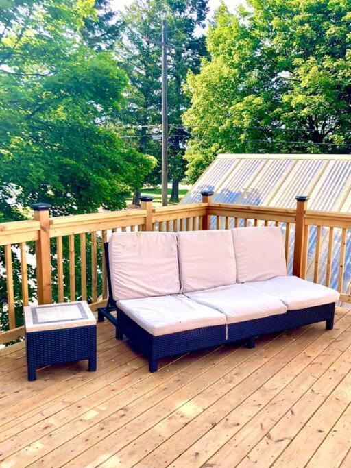Victorian Guest Getaway-20Mins To Glacier National Park-10Mins To Airport! Columbia Falls Extérieur photo