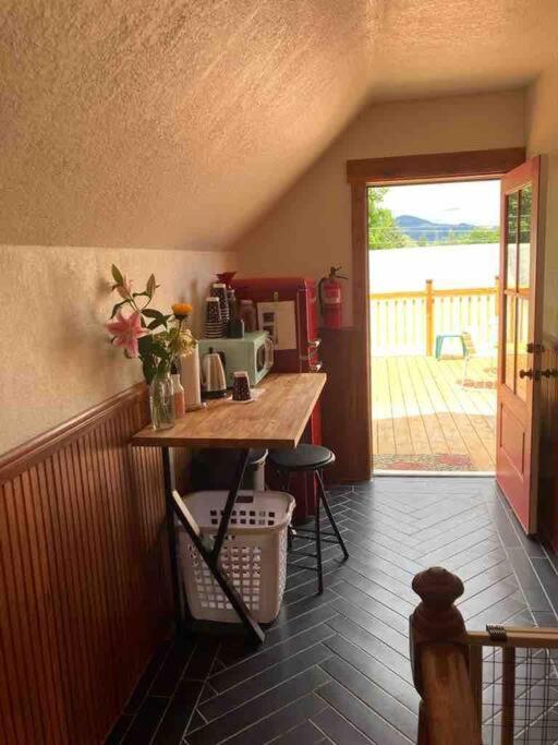 Victorian Guest Getaway-20Mins To Glacier National Park-10Mins To Airport! Columbia Falls Extérieur photo