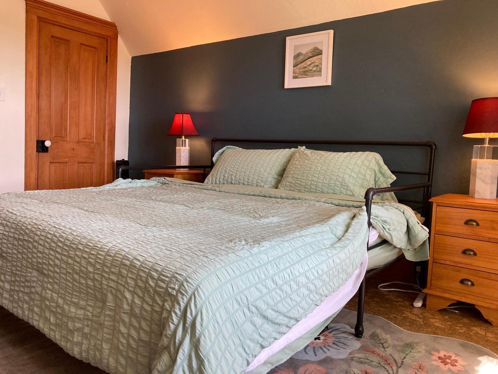 Victorian Guest Getaway-20Mins To Glacier National Park-10Mins To Airport! Columbia Falls Extérieur photo