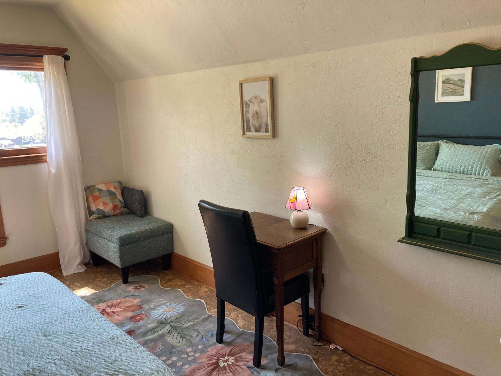 Victorian Guest Getaway-20Mins To Glacier National Park-10Mins To Airport! Columbia Falls Extérieur photo
